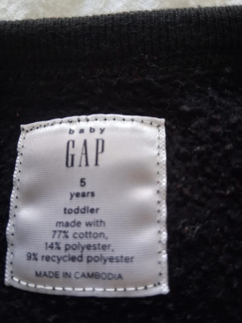GAP Kids Crewneck Sweatshirt Lot Of 2  Red & Black Logo Tops Size 5
